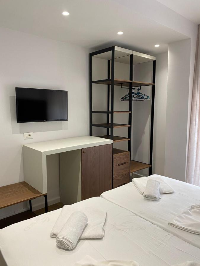 Eval Hotel Sarandë Exteriör bild