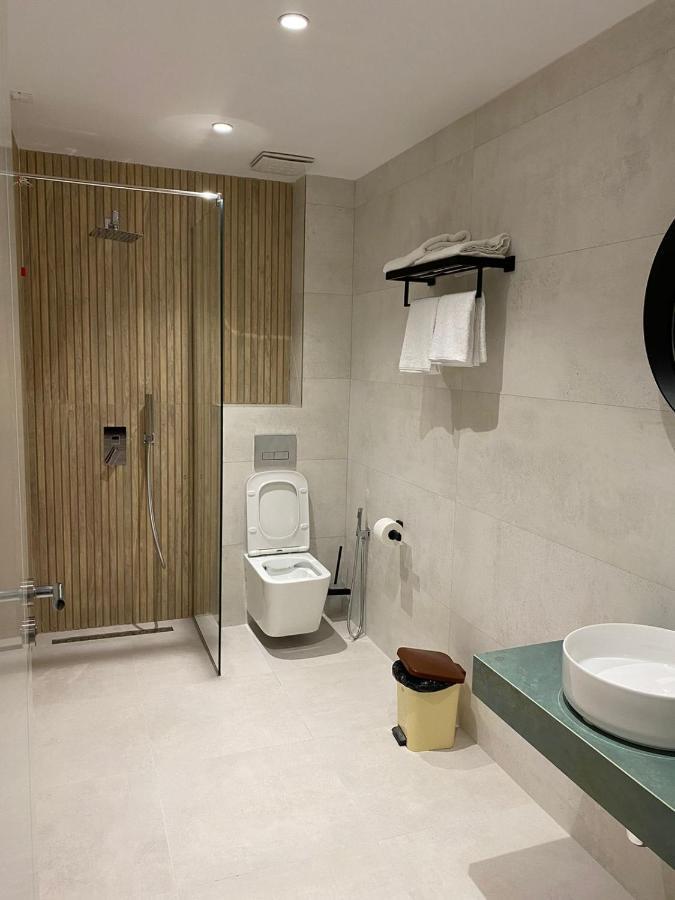 Eval Hotel Sarandë Exteriör bild