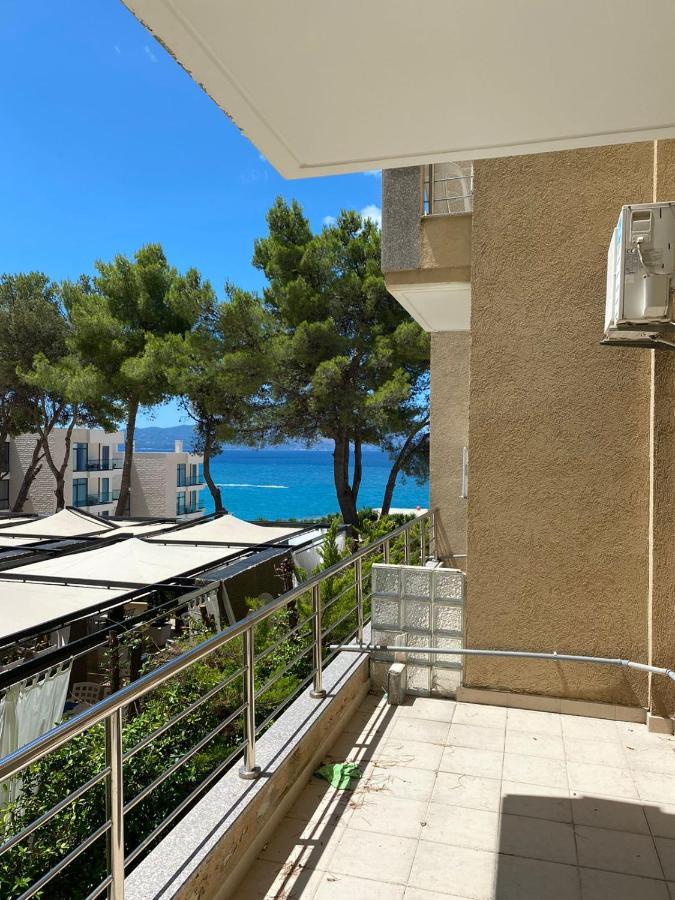 Eval Hotel Sarandë Exteriör bild