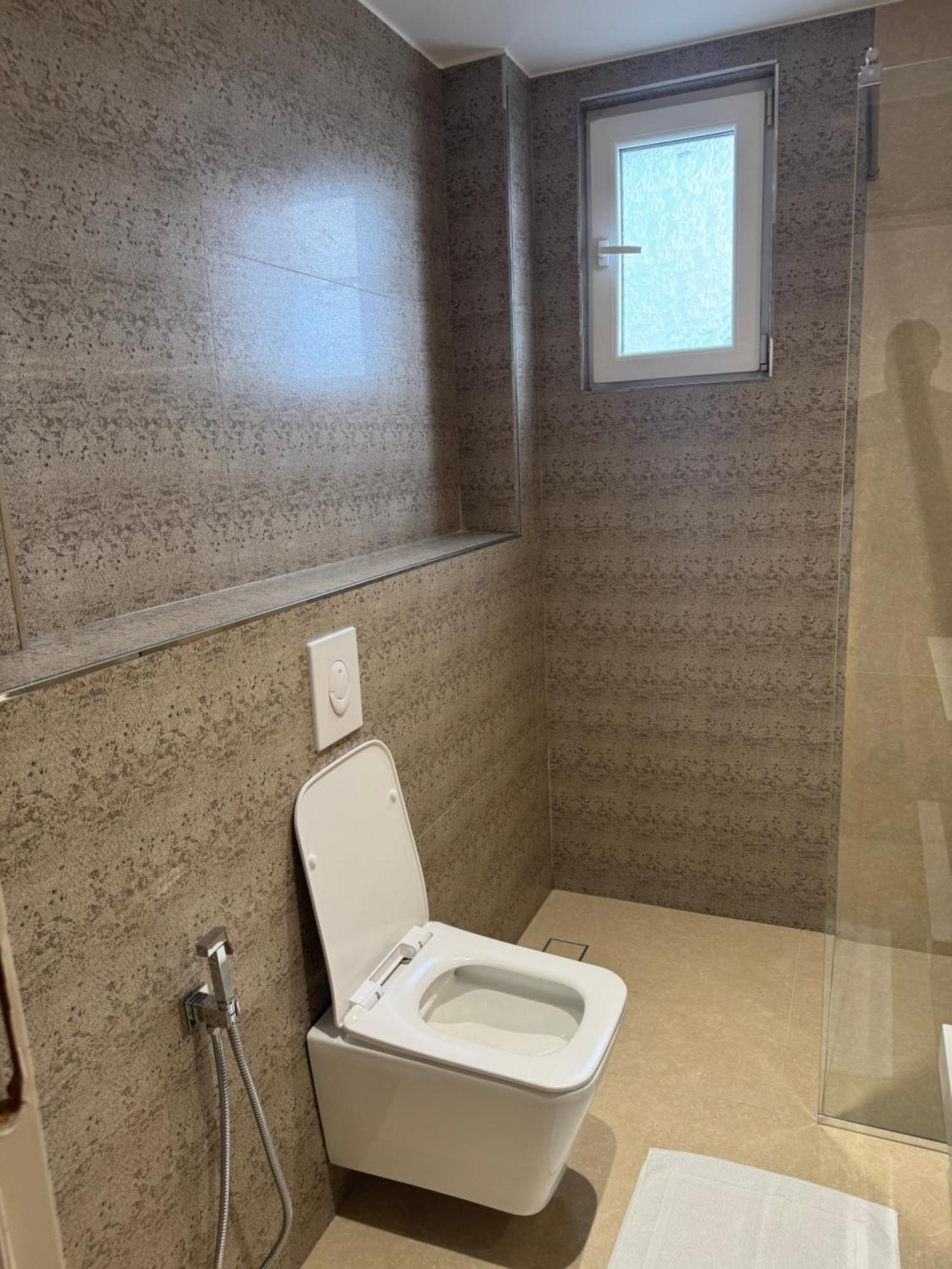 Eval Hotel Sarandë Exteriör bild